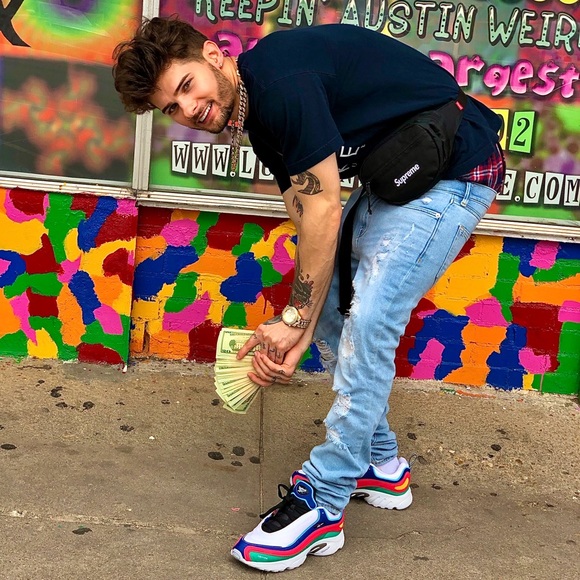 Meet your Posher, Nicholas - Picture 1 of 4